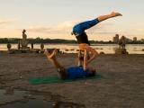 Chip & Laura_acro-yoga